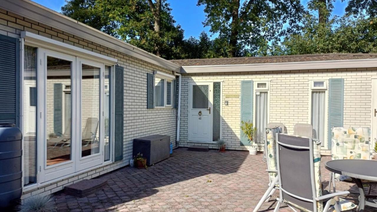 Chalet 42 'Vuursteenberg' Bospark Ijsselheide Zwolle Hattemerbroek Eksteriør bilde