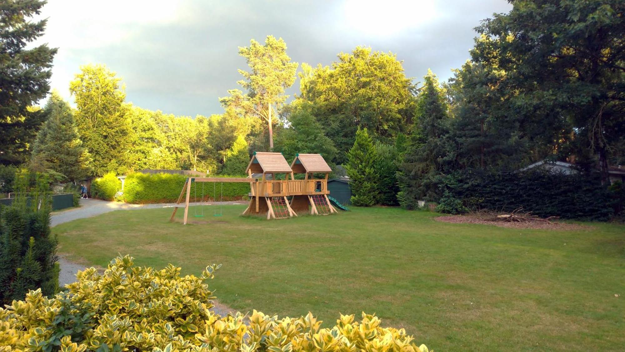 Chalet 42 'Vuursteenberg' Bospark Ijsselheide Zwolle Hattemerbroek Eksteriør bilde